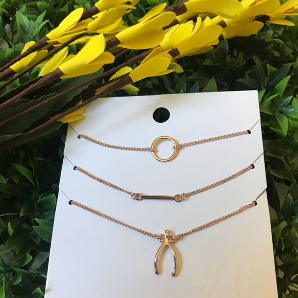 H&M Jewelry - 🍩3/$25 H&M wishbone bracelet set